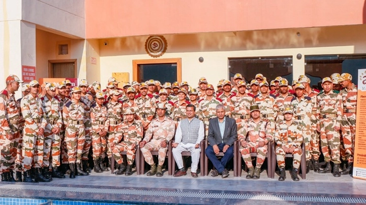 Vaidyaratnam Dr. Rakesh Agarwal &mdash; photograph 3